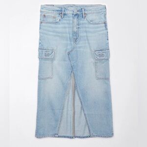 🟤NEW! AMERICAN EAGLE Dreamy Drape High-Waisted Cargo Denim Skirt Lt Wash Sz 0